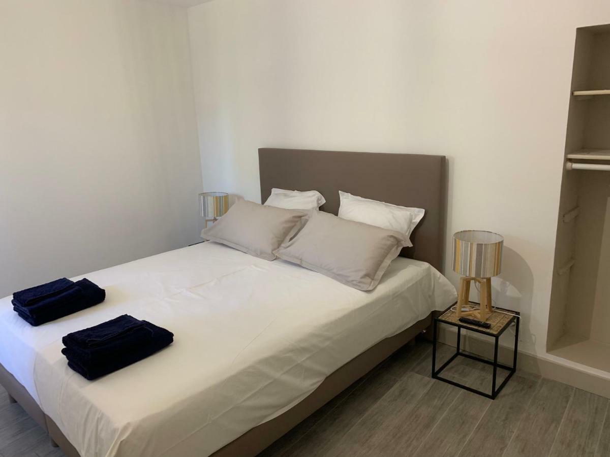 Les Lauriers Appartement LʼIsle-sur-la-Sorgue Buitenkant foto